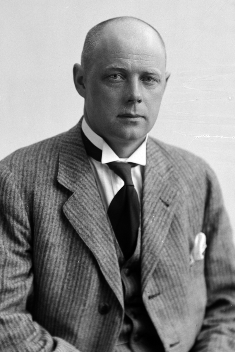 Christian Grundseth, MOHN URMAKER, HALVFIG. , PASS, Kr(istian) Mohn. f. 1887. 32213