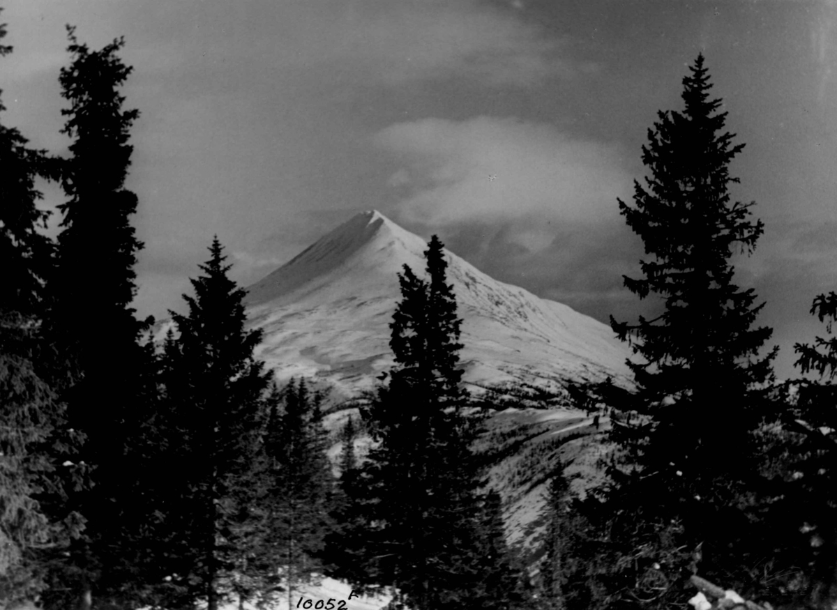 Anders Beer Wilse, Vinter, sno, Gaustatoppen.