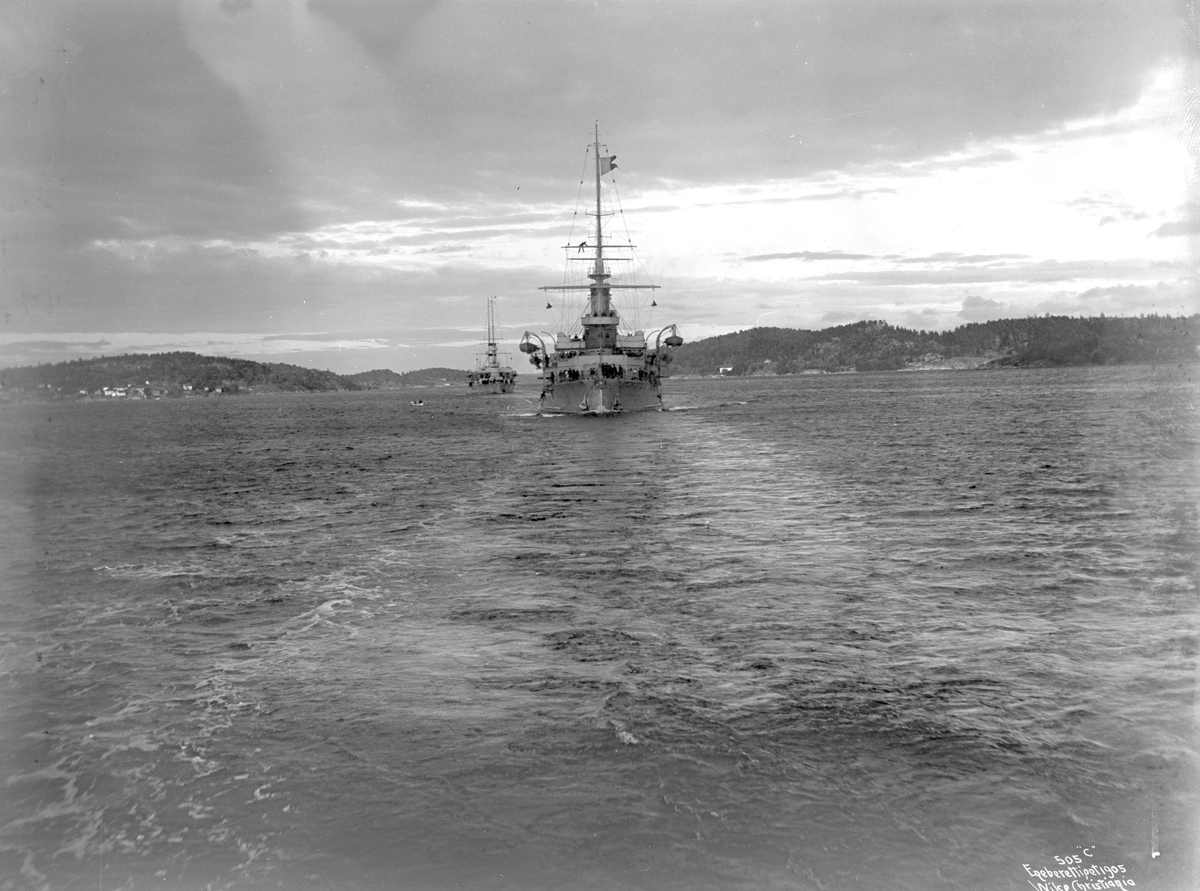 Anders Beer Wilse, Eskadren i Tromøysund