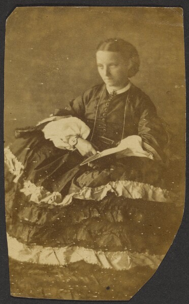 Unknown, [Portrait of seated woman]