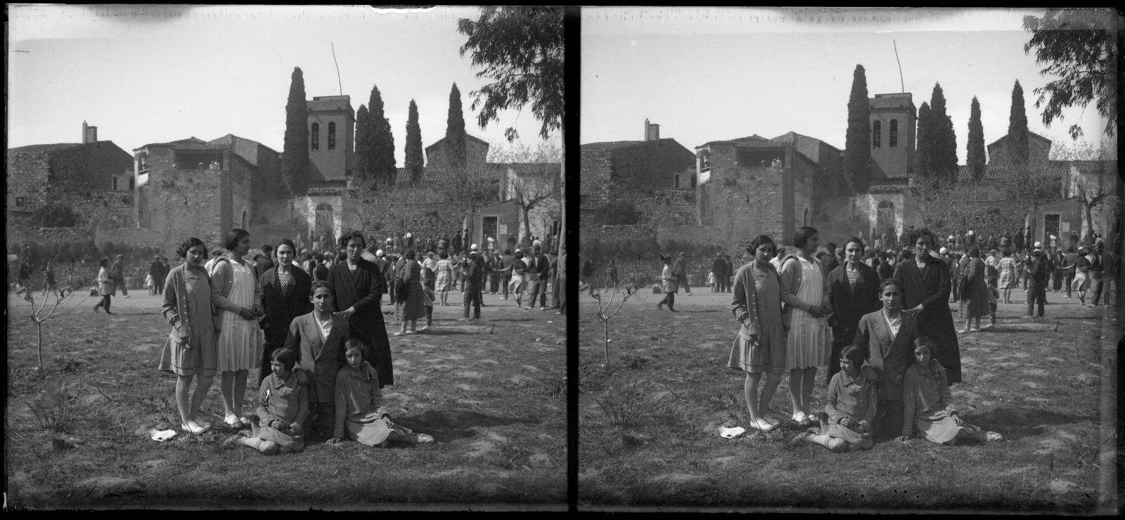Desconegut, [gathering in Santa Cruz de Olorda]