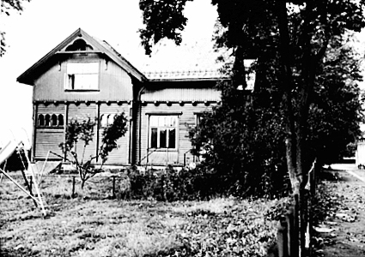Anno Domkirkeodden, Eksteriør Skappelsgate 14, Rektorboligen, Flagstadvillaen, Flakstadvillaen etter bryggerimester Gunerius Flakstad.