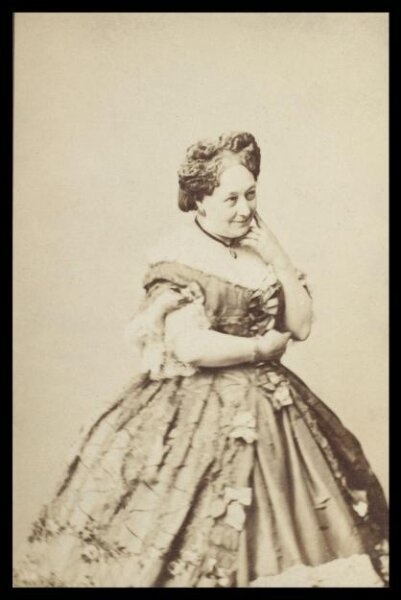 London Stereoscopic and Photographic Company, Guy Little Theatrical Photograph