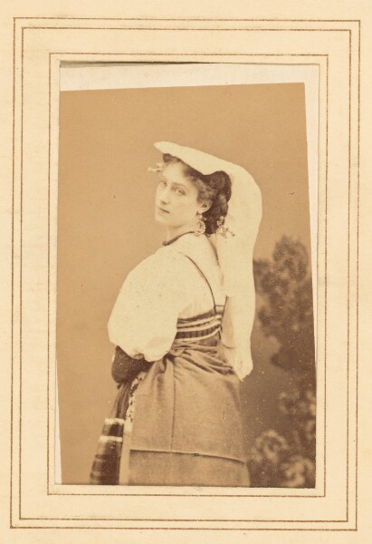 André Adolphe-Eugène Disdéri, Marie Vernon (Muette opera)