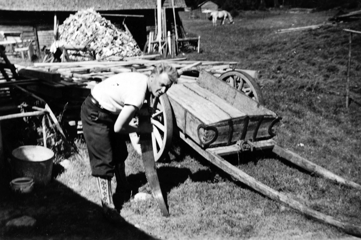 Anno Domkirkeodden, Magne Stenseth filer? sagblad, Stenseth i Skogbygda, Løten