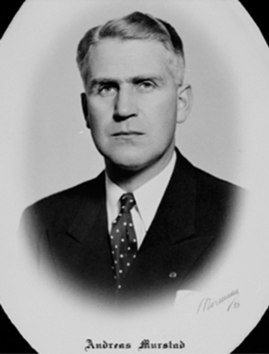 Anno Domkirkeodden, DISPONENT ANDREAS MURSTAD, FØDT 17. 11. 1915, FORMANN I HAMAR HANDELSTANDSFORENING 1953 - 1954