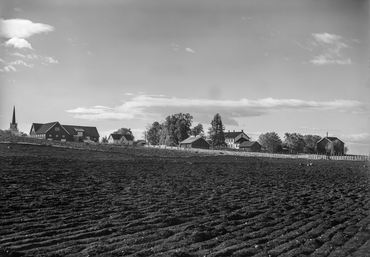 Anno Domkirkeodden, EKSTR: GARDSTUN, PRESTEGÅRDEN, LØTEN. Se Løtenboka, bind 1. Bygdeboka fra 1949, side 266