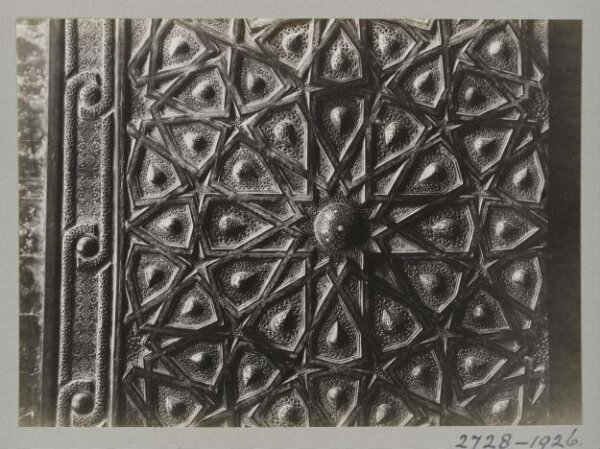 K.A.C. Creswell, Detail of entrance door of the funerary khanqah of Mamluk Sultan al-Muzaffar Baybars al-Jashankir, Cairo
