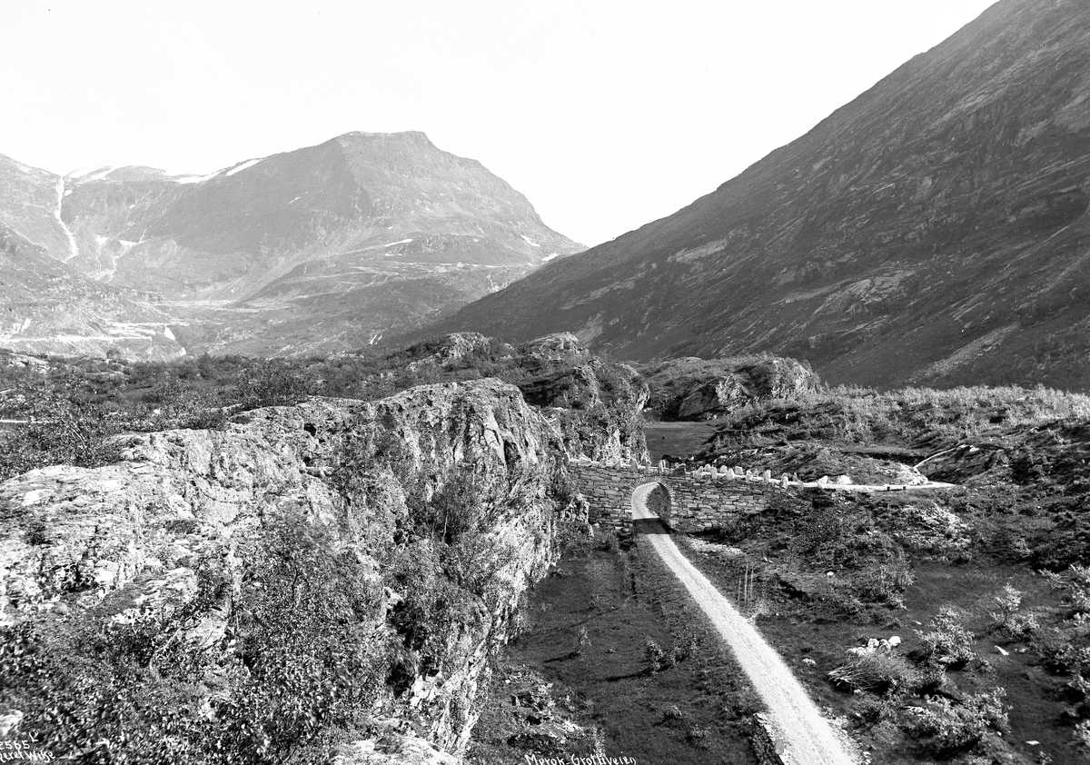 Axel Lindahl, "Prot: Søndmøre fra den nye Vei Geiranger
