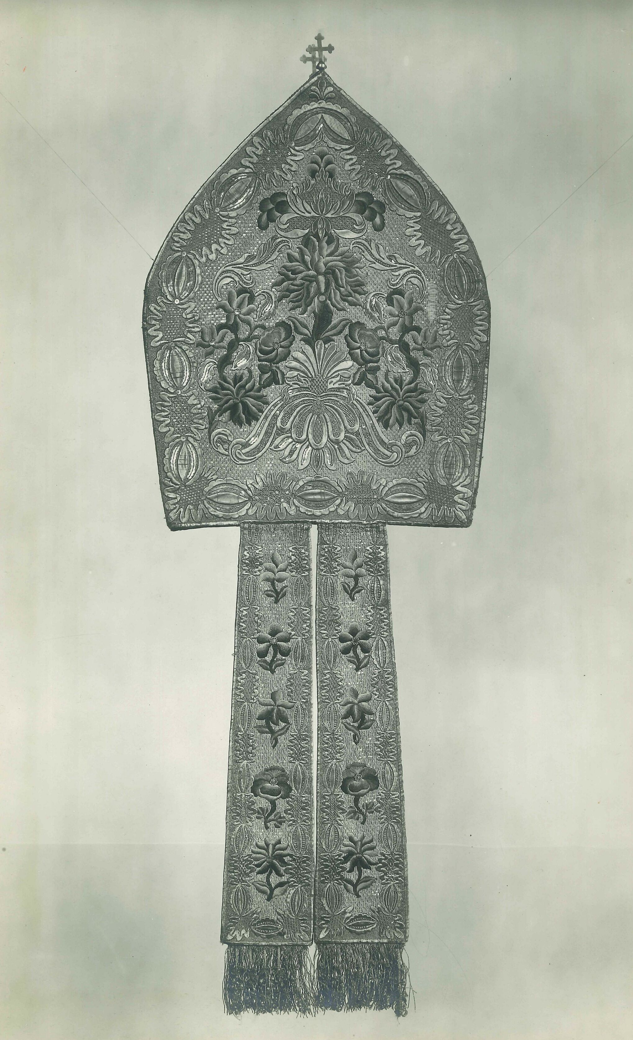 Vladimir Tkalčić, Zagreb - Zagrebačka katedrala - Mitra