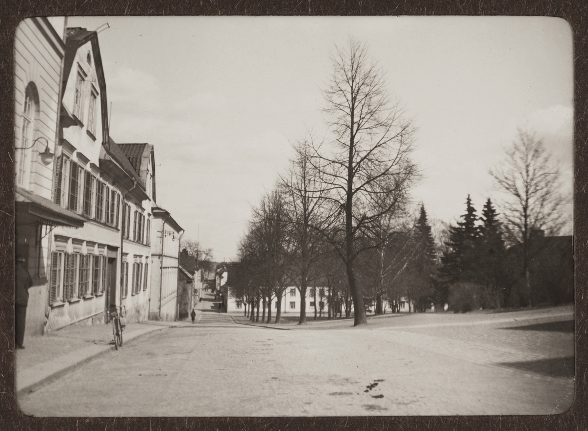 August Fredrik Schagerström, “Upsala. The Iron Bridge Street,” present St Olofs" at Fyrisbiografen, Uppsala 1925