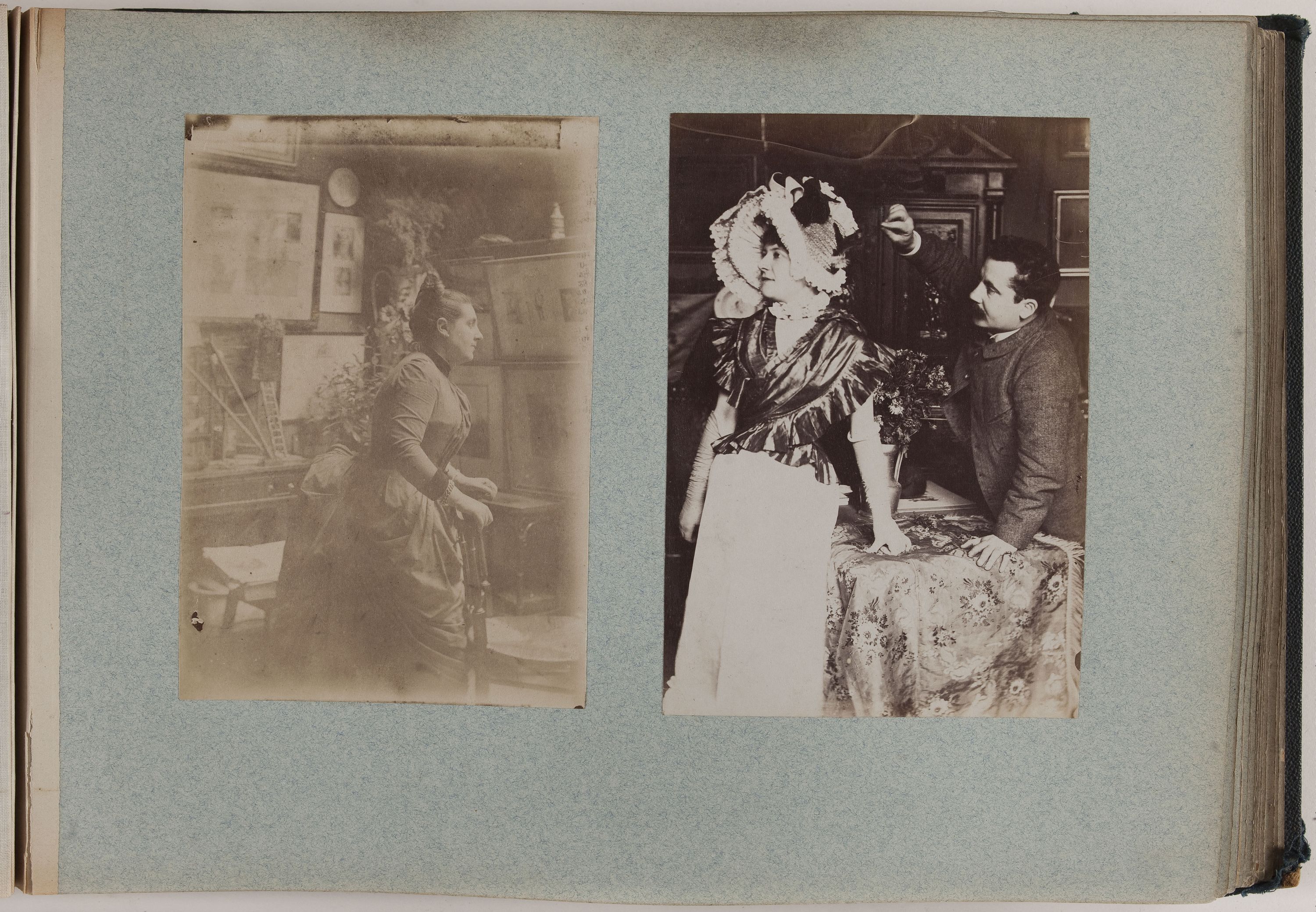 Anonyme, Portrait de femme dans un atelier.