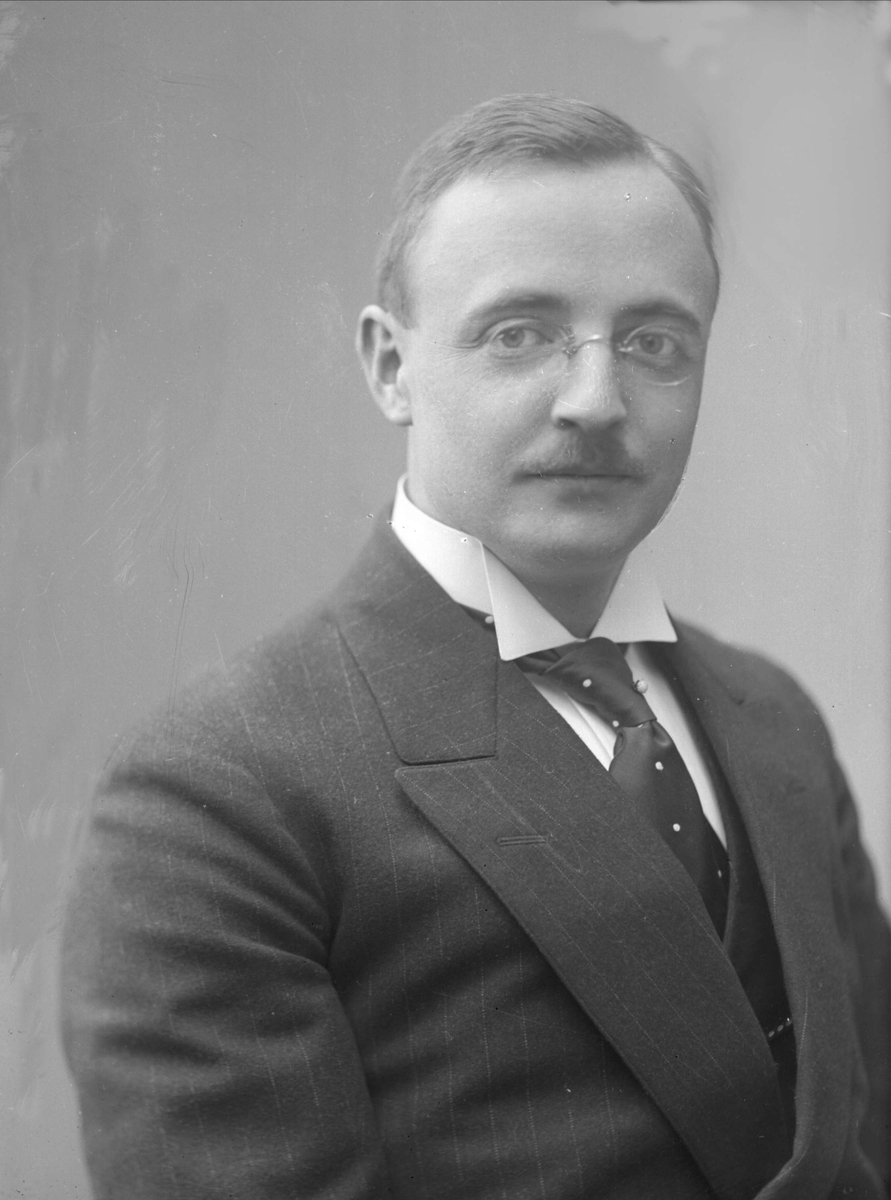 Gustav Borgen, NFB.44453