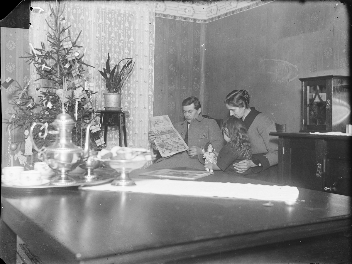 Skötsner-Edhlund, Family in Home Environment, Östhammar Uppland