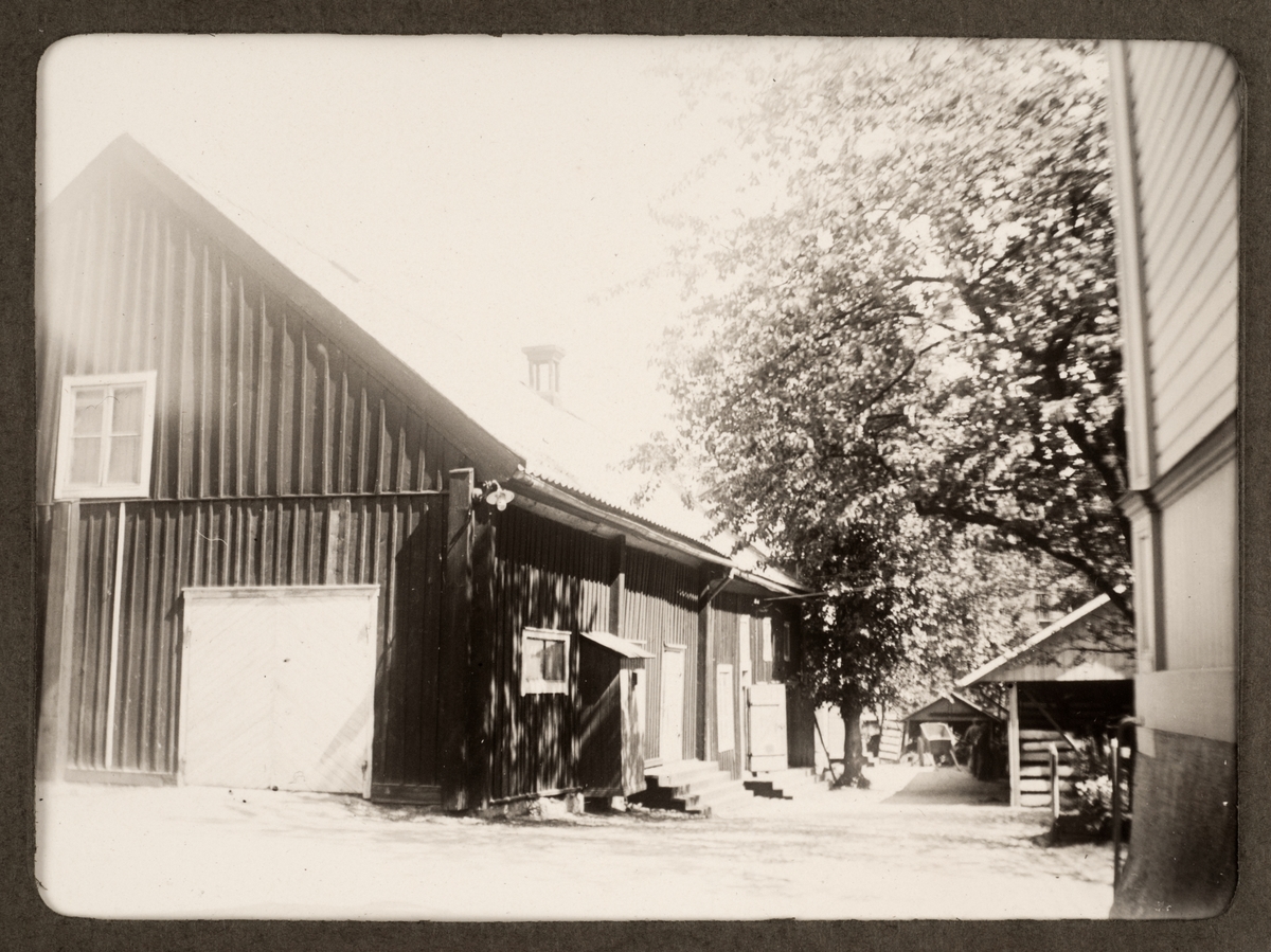 August Fredrik Schagerström, "Upsala. Nedre Slottsgatan bryggerigården", Uppsala 1926