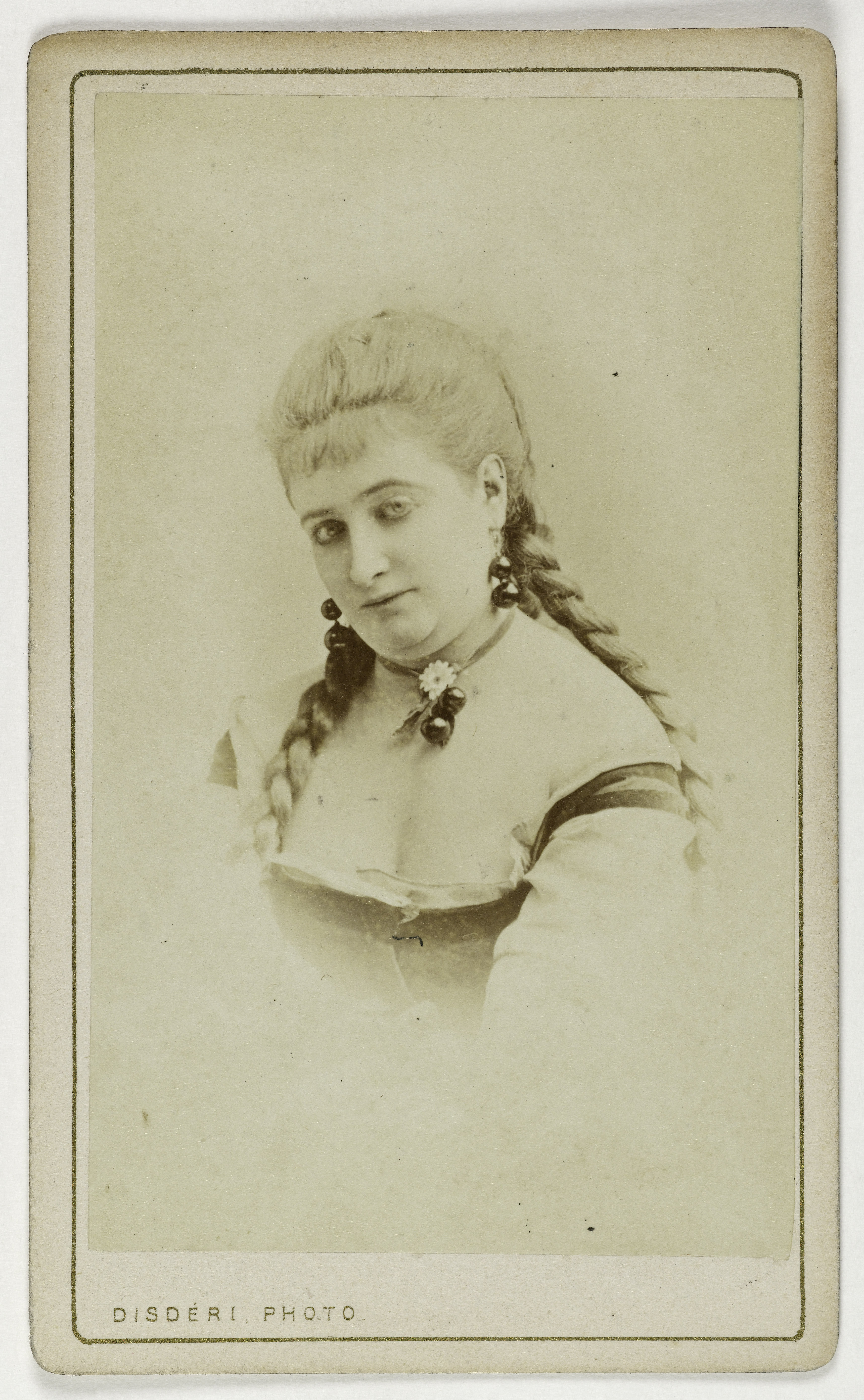 André-Adolphe-Eugène Disdéri, Portrait de Georgine, (actrice)