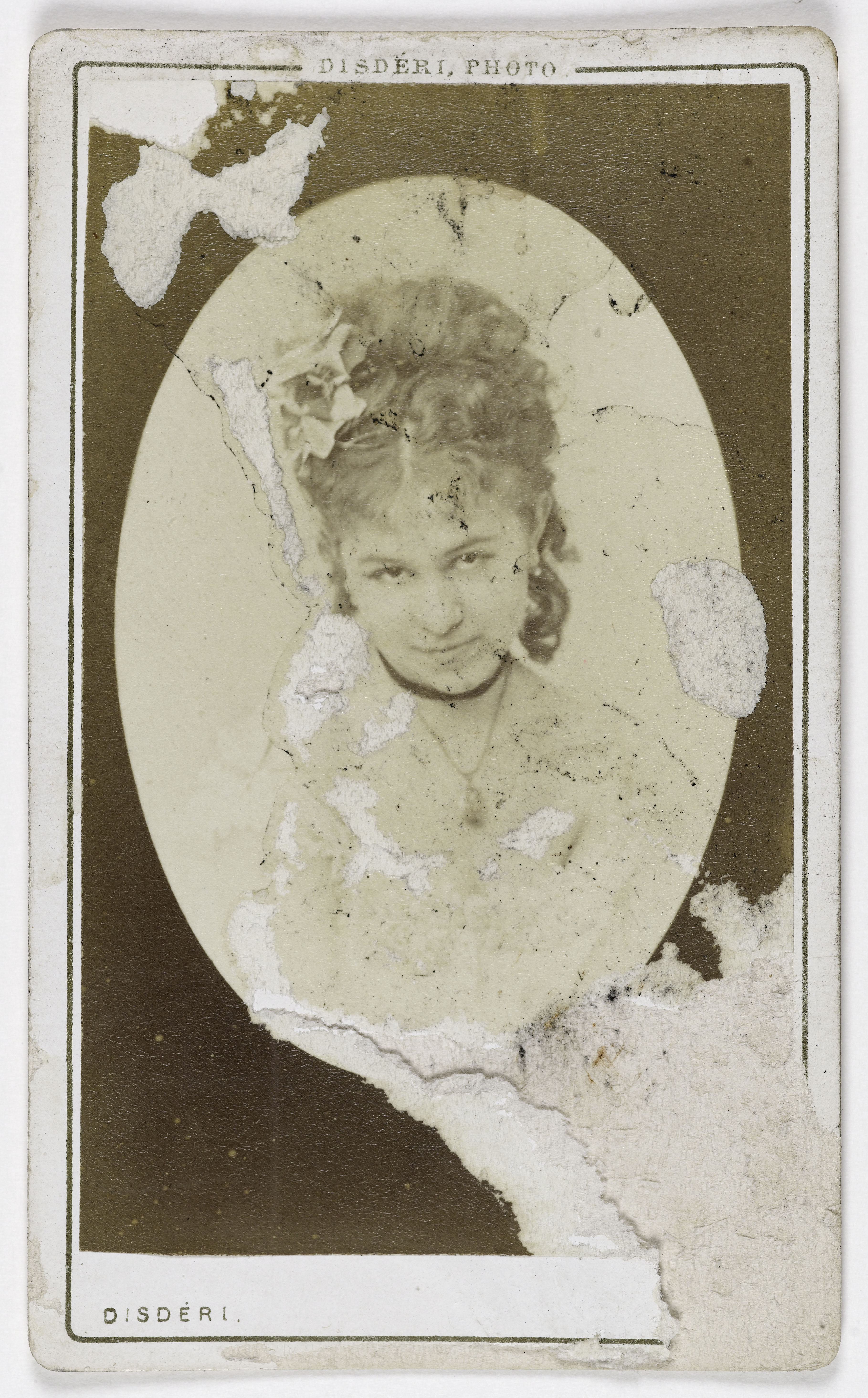 Disderi & Cie, Portrait de Marie Dorigny (Marie Bernard, dite) (actrice au théâtre des Variétés et aux Folies dramatiques)