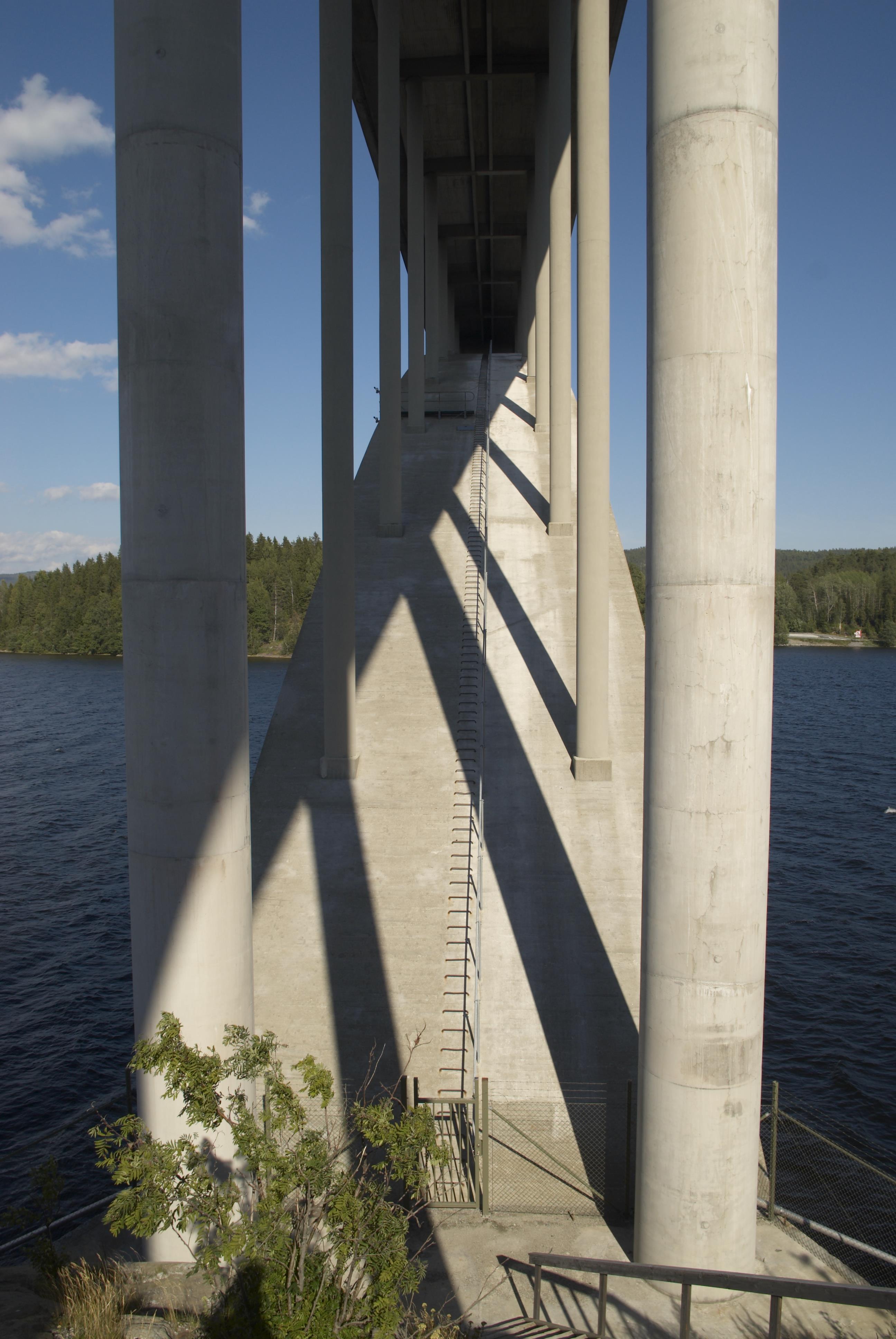 Bengt A Lundberg, Sandöbron