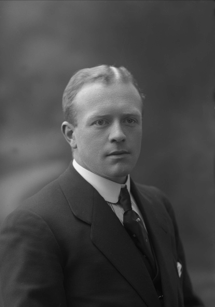 Gustav Borgen, NFB.37268