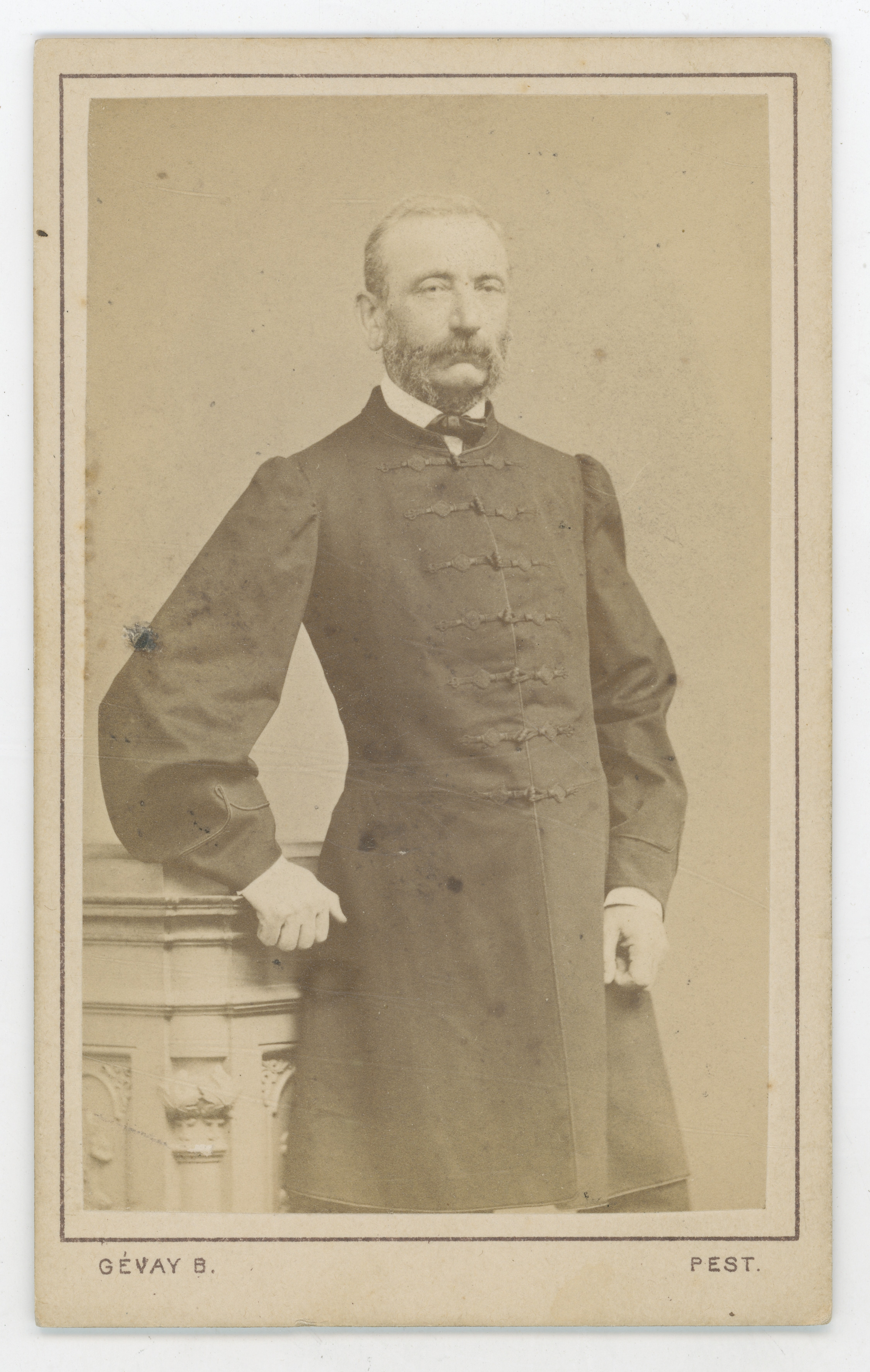 Béla Gévay, Muškarac u surki