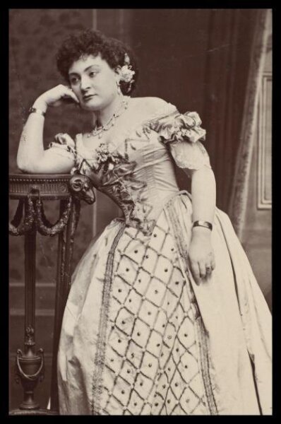 London Stereoscopic and Photographic Company, Guy Little Theatrical Photograph
