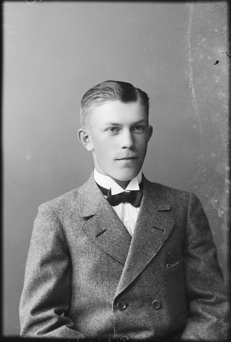 Skötsner-Edhlund, Oskar Eriksson från Hökhuvuds socken, Uppland