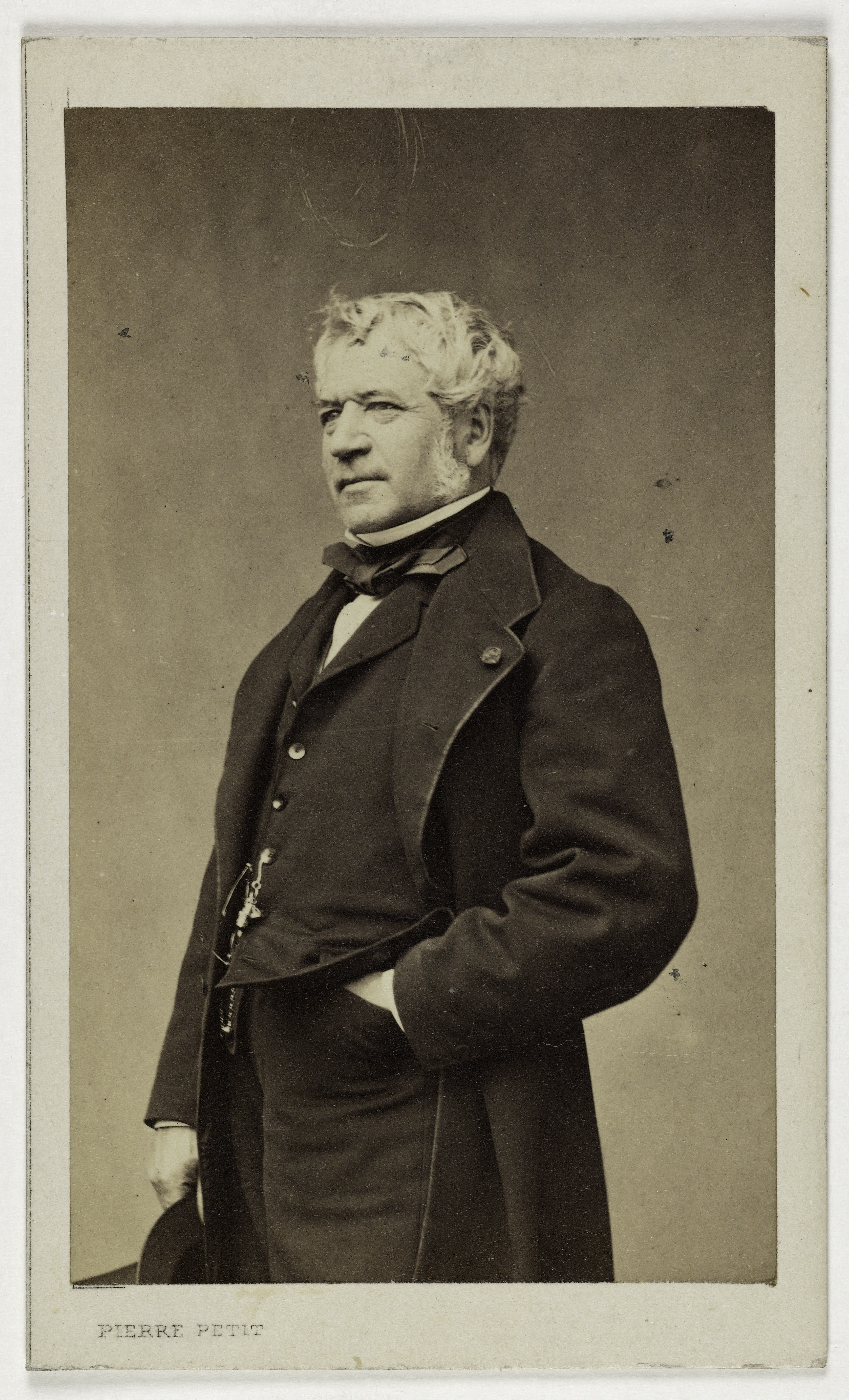 Pierre Petit, Portrait d'Eugène Isabey (Louis Gabriel, 1804-1886), peintre