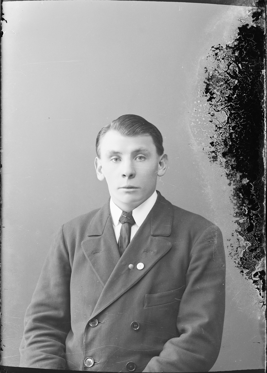 Skötsner-Edhlund, Ateljé Portrait - Man, Östhammar, Uppland