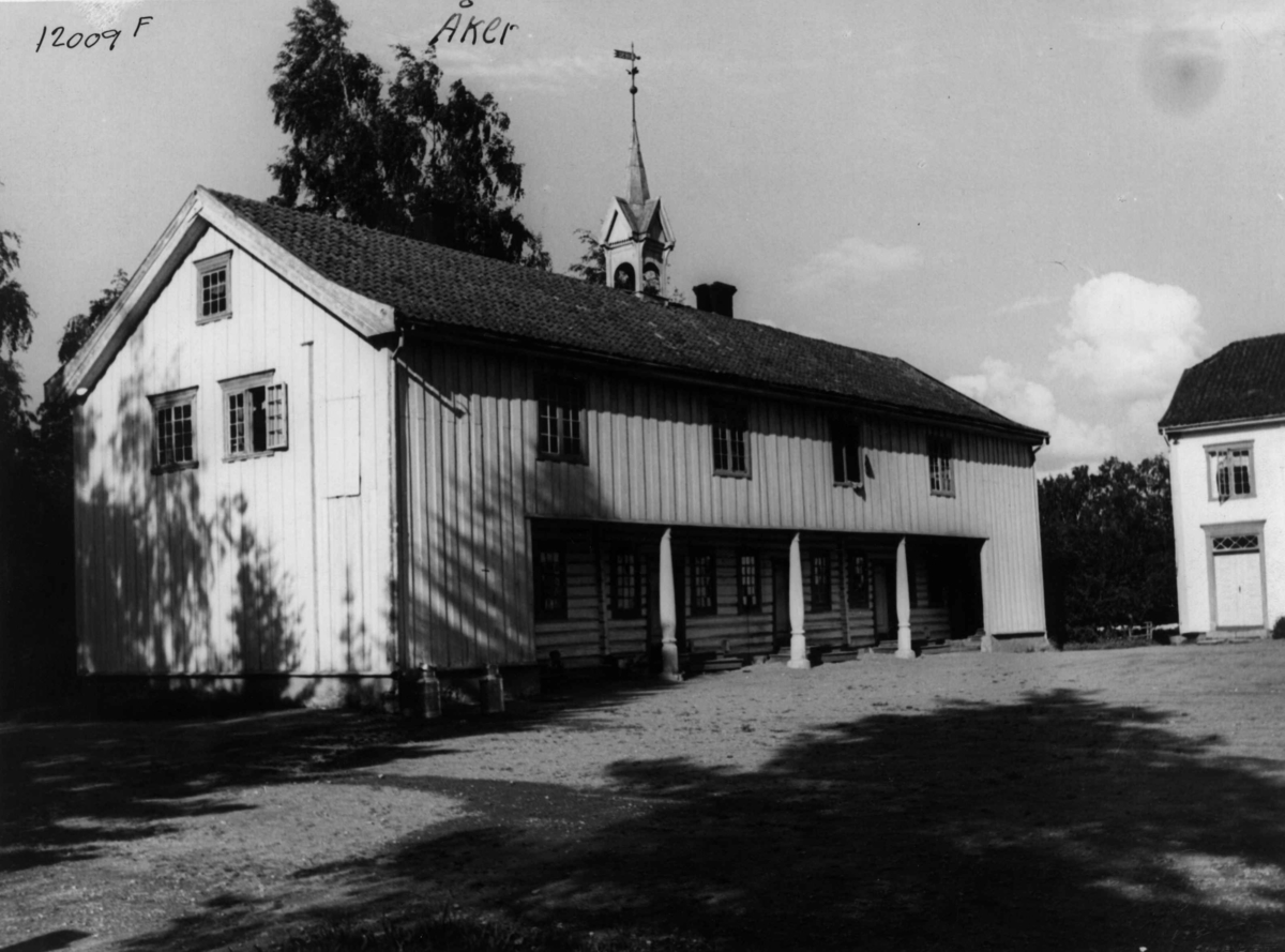 Anders Beer Wilse, Åker gård