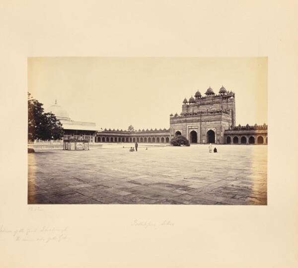 Samuel Bourne, Futtypore Sikri; Interior of the Great Quadrangle, Showing the Inner Side of the Great Gate