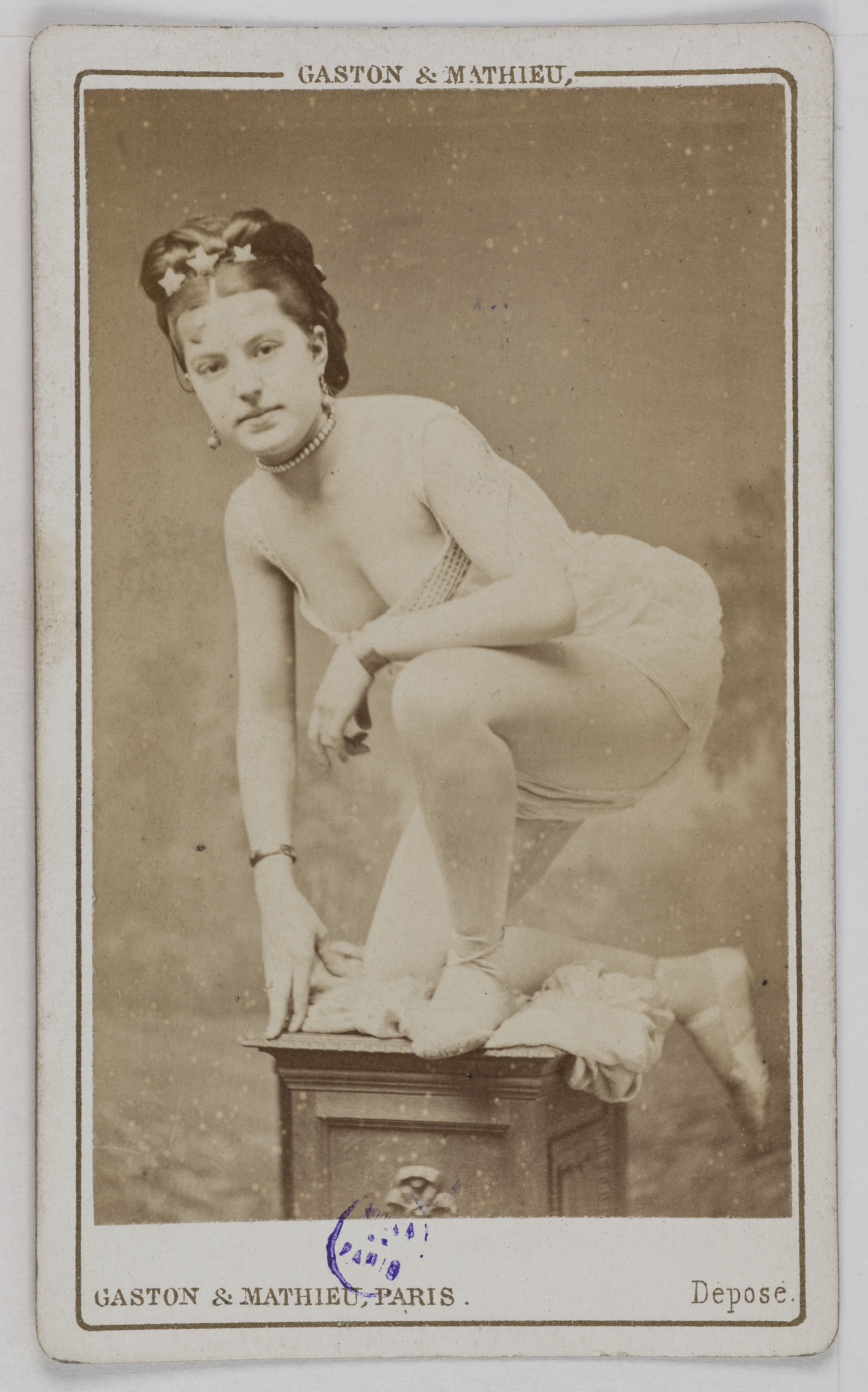 Gaston & Mathieu, Portrait de Blanche de Varennes, danseuse de 1872 à 1884.