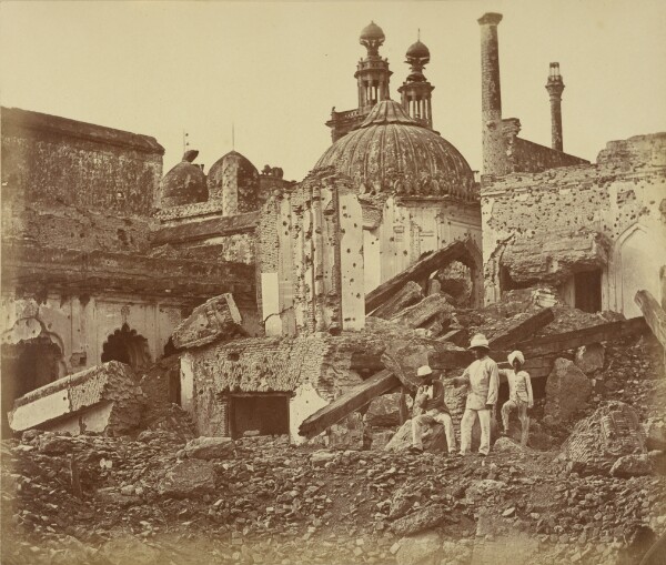 Felice Beato, [The Mine in the Chattar Manzil Exploded by the Enemy at the First Attack of General Henry Havelock]