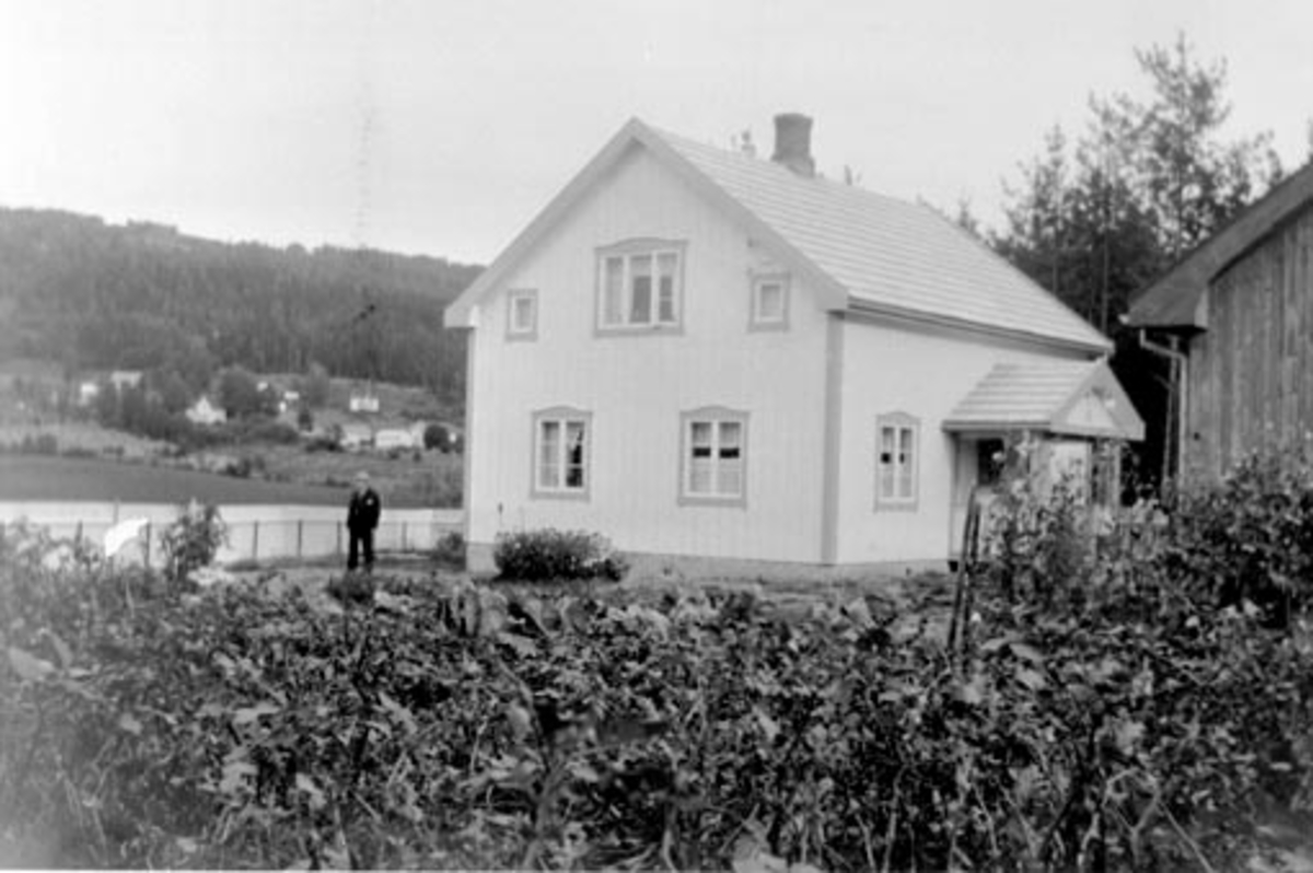 Anno Domkirkeodden, Eksteriør, bolig, Enggutua 18, Brumunddal. Eindommen tilhørte Eli Frydenlund som døde i 1994.