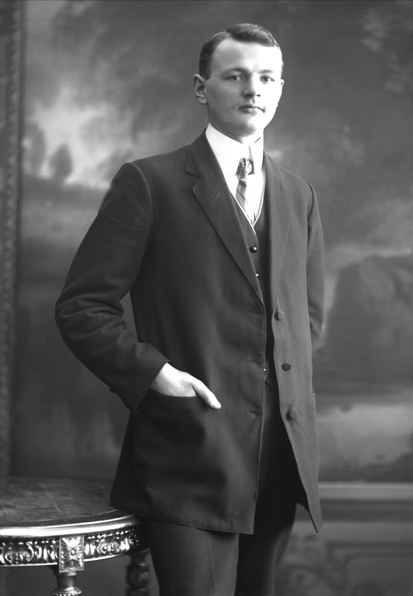 Gustav Borgen, NFB.43761