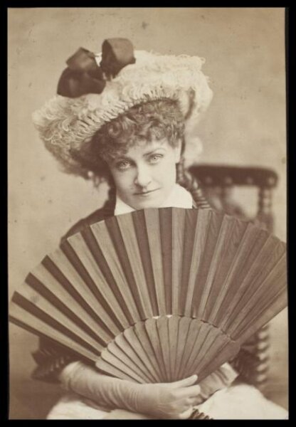 London Stereoscopic and Photographic Company, Guy Little Theatrical Photograph