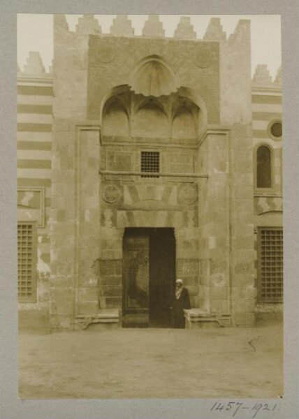 K.A.C. Creswell, Entance of the mosque of Mamluk Princess Asalbay, wife of Sultan Qaytbay, Fayyum