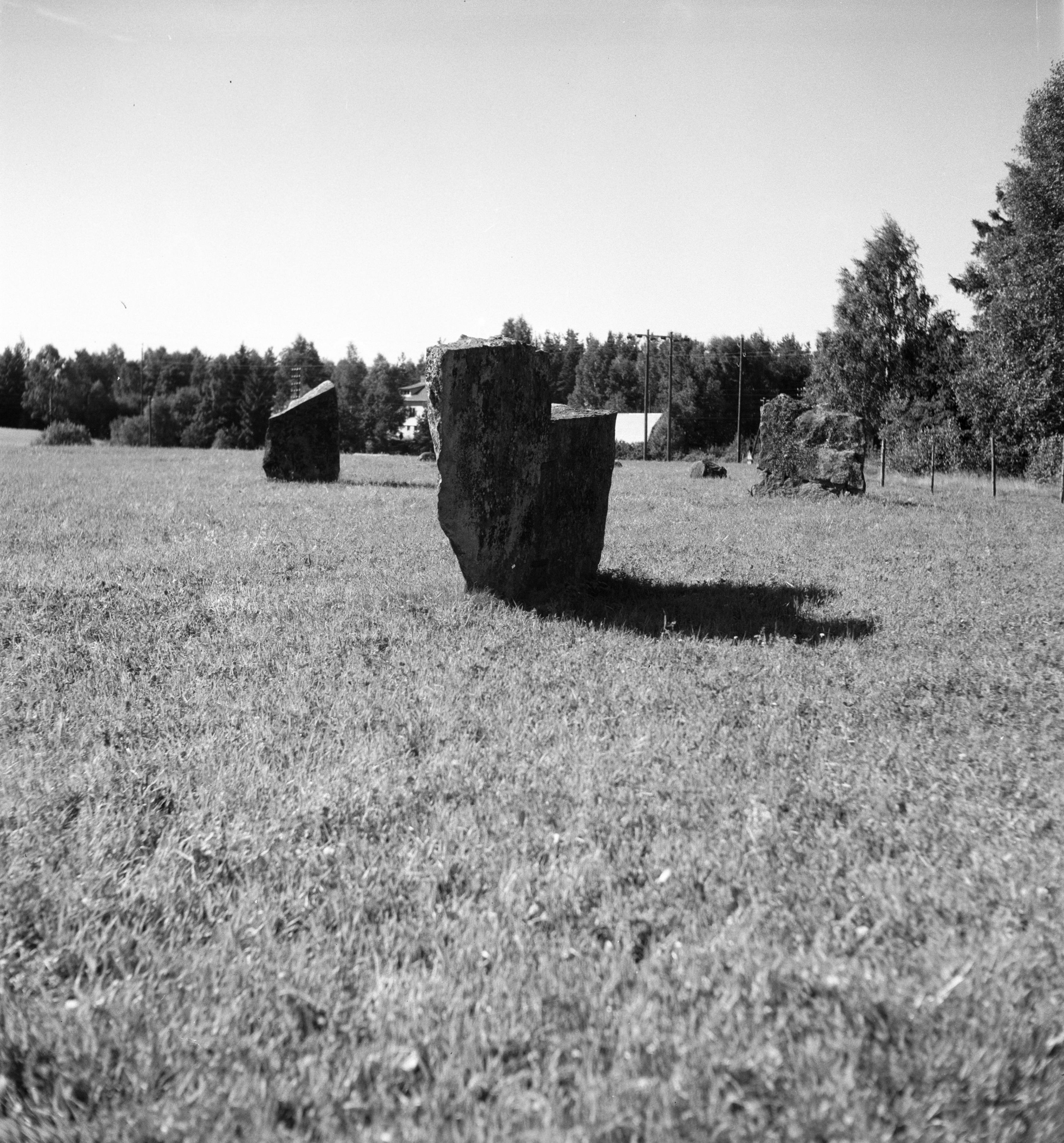 Mårten Sjöbeck, Resta stenar, Fristad 52:1