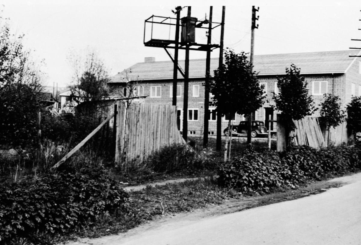 Anno Domkirkeodden, Eksteriør, meieriutsalget under bygging, meierigården, Ringsakervegen, Brumunddal.