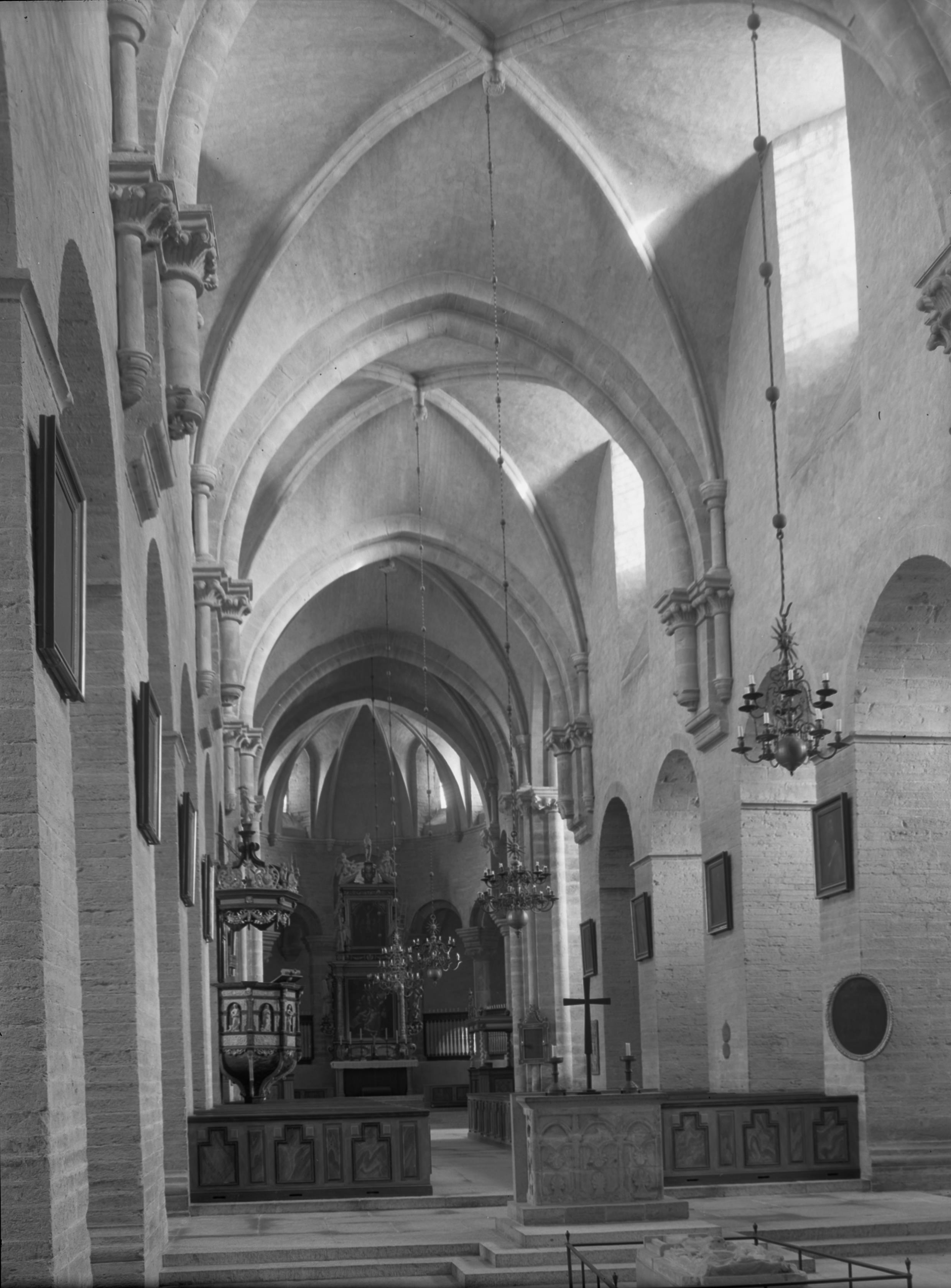 Iwar Anderson, Varnhems klosterkyrka