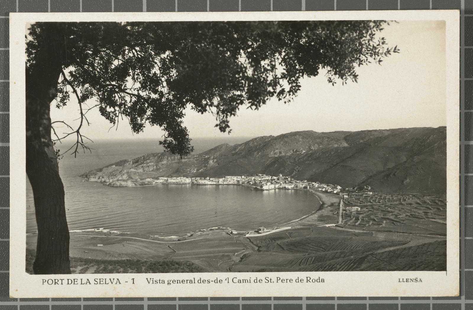 Desconegut, Port de la Selva - 1. Overview des-de’ l road from St. Peter de Roda