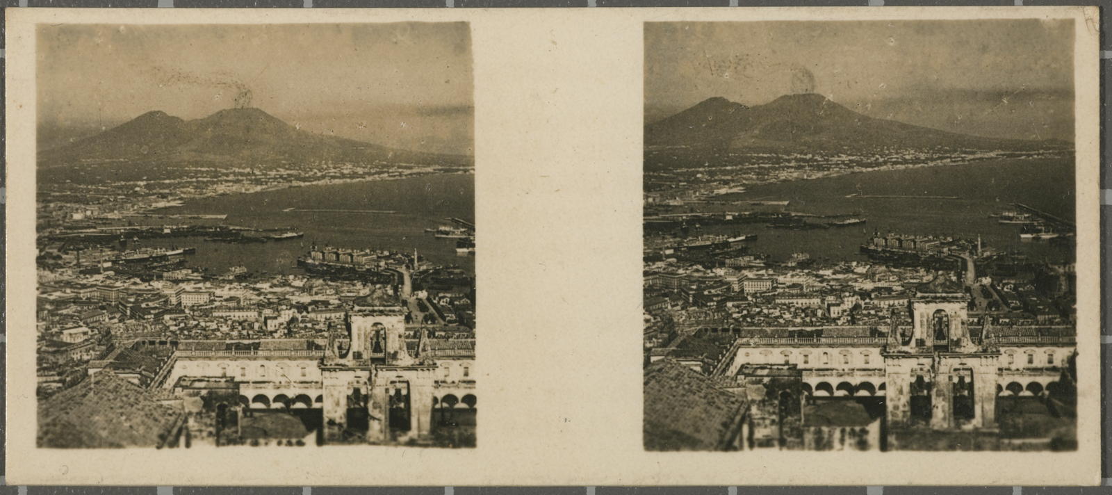 Desconegut, No. 169 Naples - General view of the city and Vesuvius.