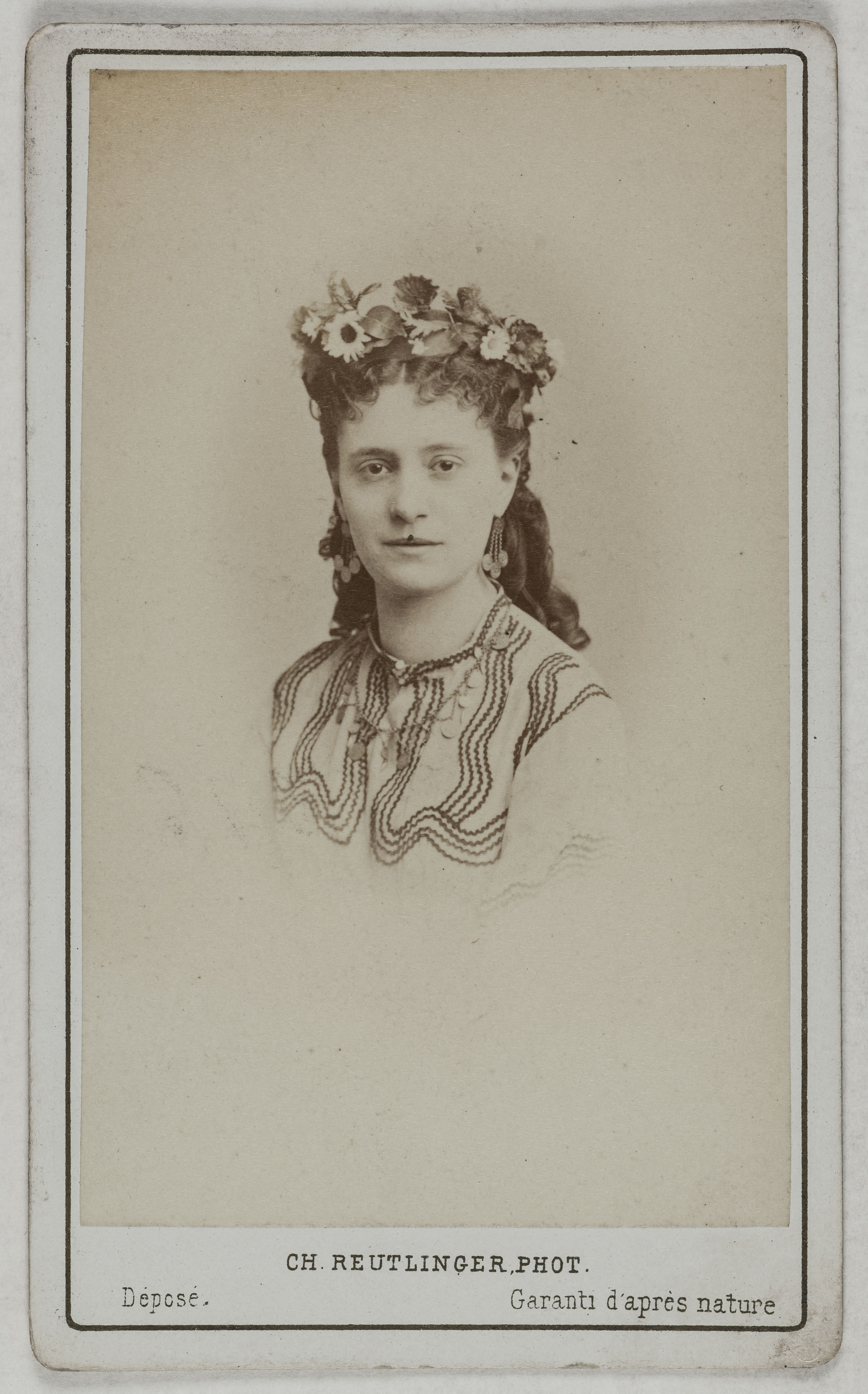 Charles Reutlinger, Portrait de Donan, (chanteuse)
