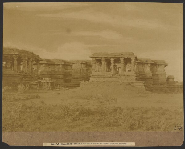 Capt. Linnaeus Tripe, Hullabede - Temple of Siva, from within the Enclosure