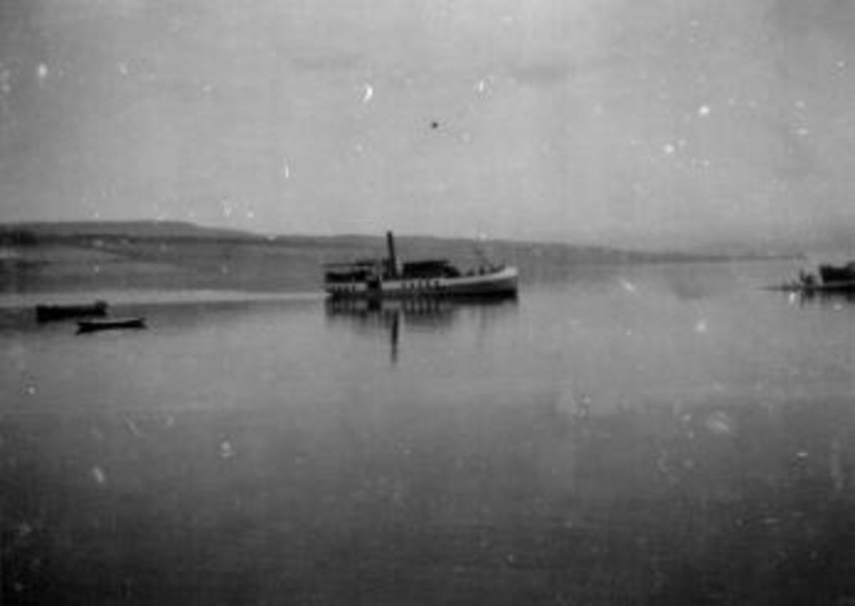 Anno Domkirkeodden, Dampbåten D.S Hamar på Mjøsa i Nessundet.
