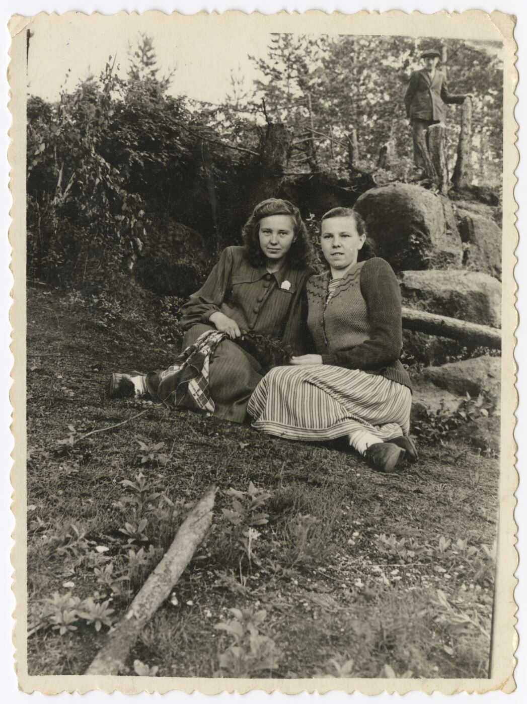 Nežinomas autorius, Aldona Petrauskaitė ir Albina Lukytė