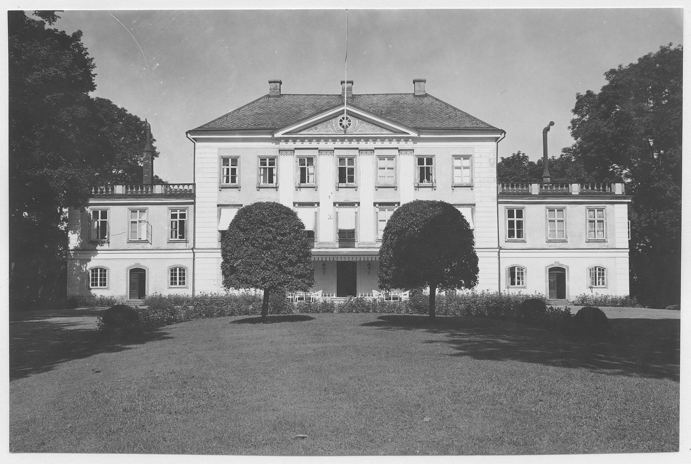 Mårten Sjöbeck, Hällekis säteri