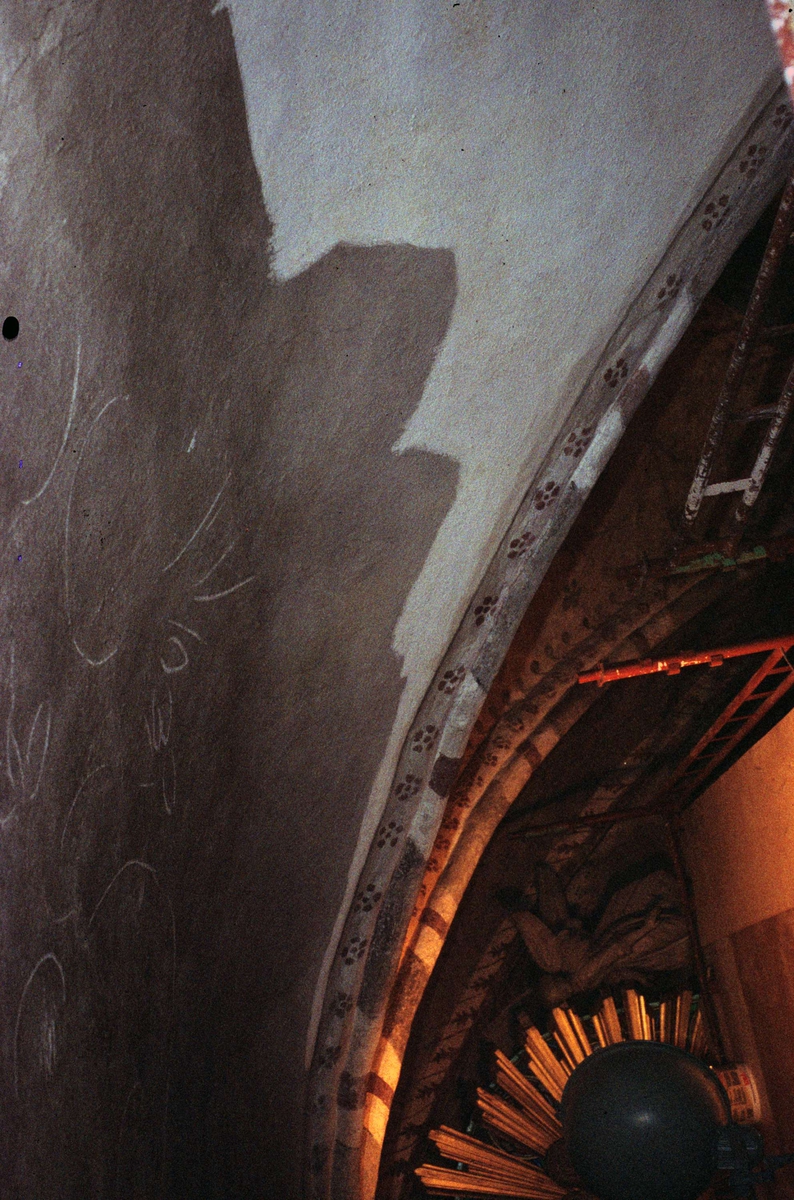 Rune Hammarling, Kalkmålning i Bälinge kyrka, Bälinge socken, Uppland 1989