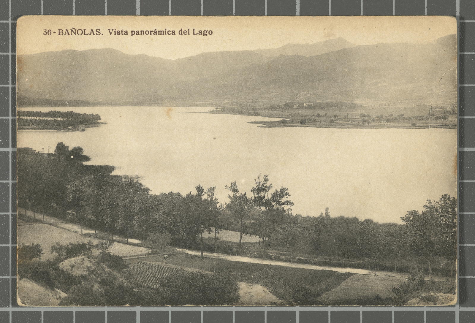 Desconegut, 36 - Bañolas. Panoramic view of Lago