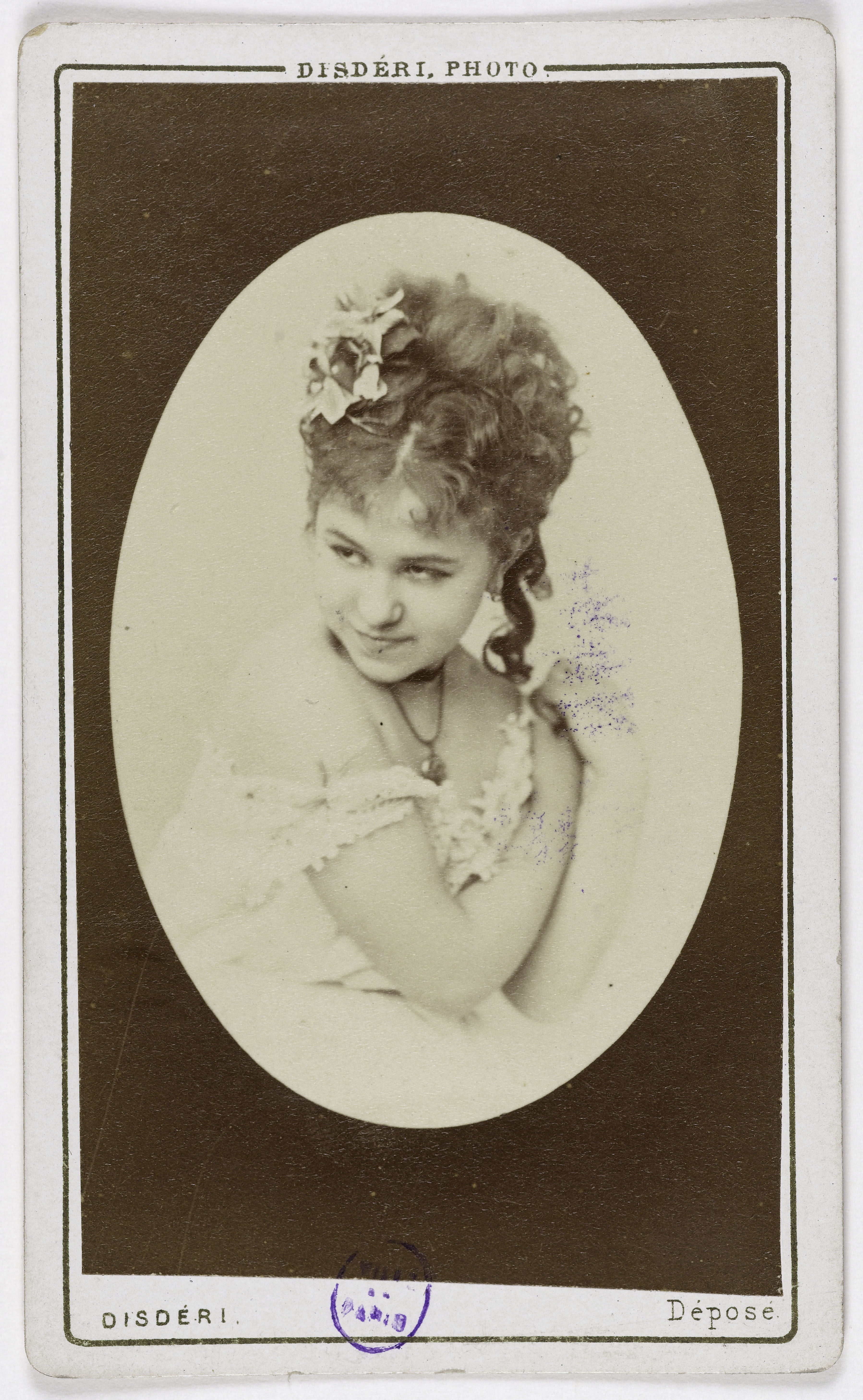 Disderi & Cie, Portrait de Marie Dorigny (Marie Bernard, dite) (actrice au théâtre des Variétés et aux Folies dramatiques)