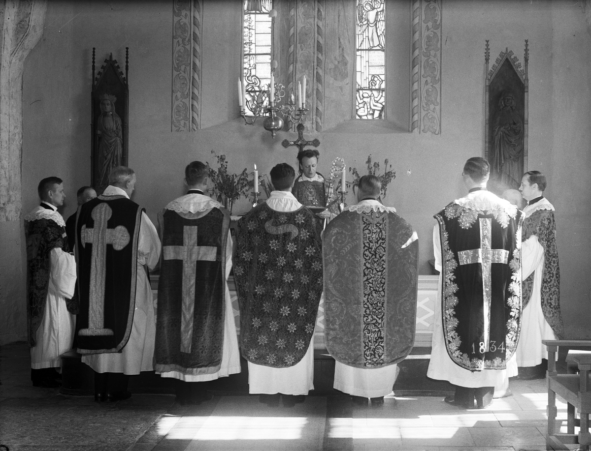 Paul Sandberg, Ärkebiskop Erling Eidem återinviger Viksta kyrka efter restaureringen